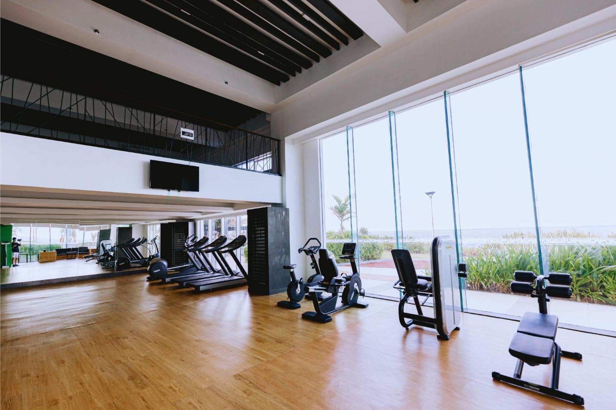 Arterra Seaview Resort Lapu-Lapu City Bagian luar foto